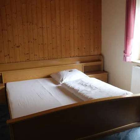 Zum Waldblick 게스트하우스 2*